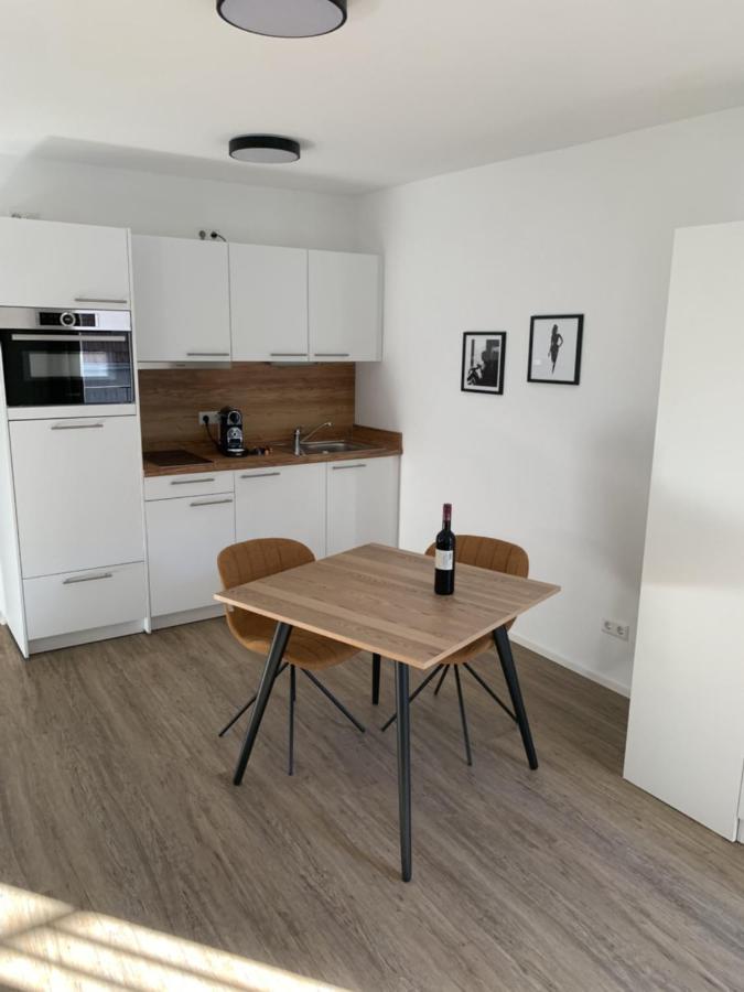 Apartment Metzingen Outlet City Business Zentral Modern Eksteriør bilde